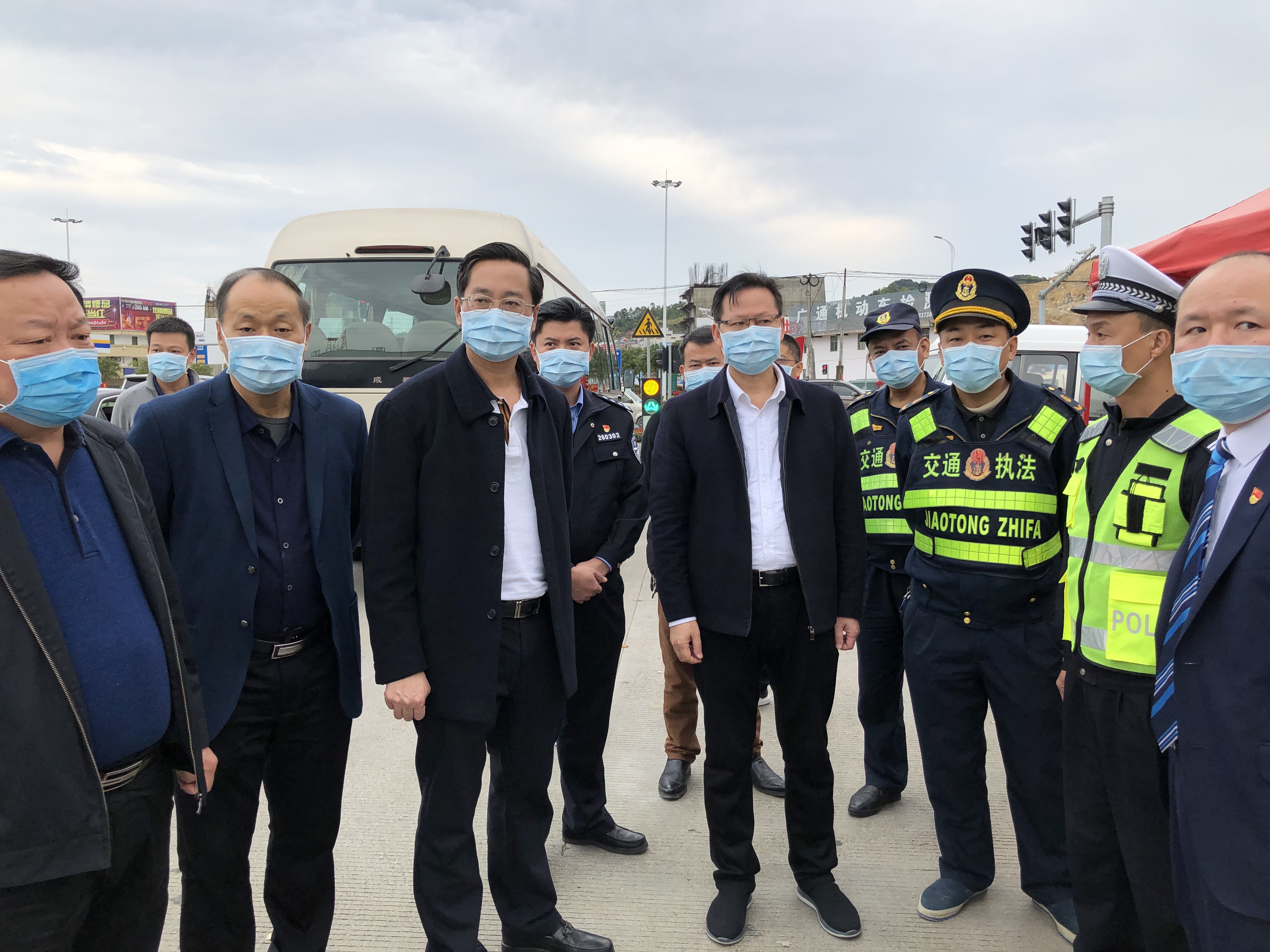 黄锐亮带队检查指导疫情防控工作