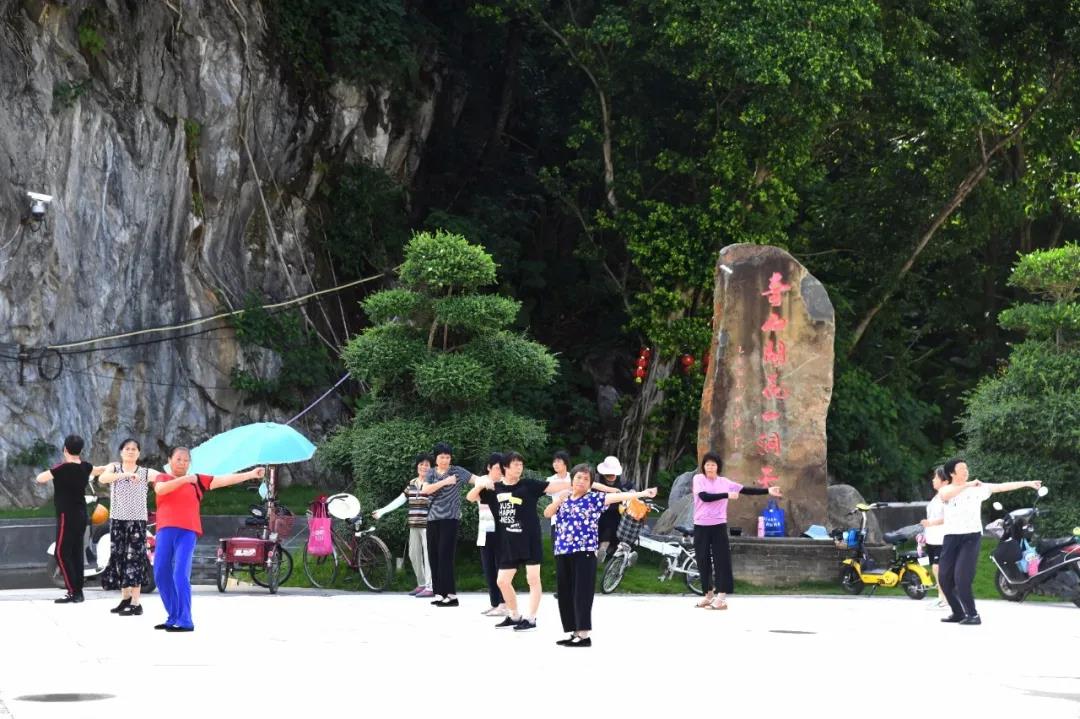 蟠龙洞景区恢复营业28