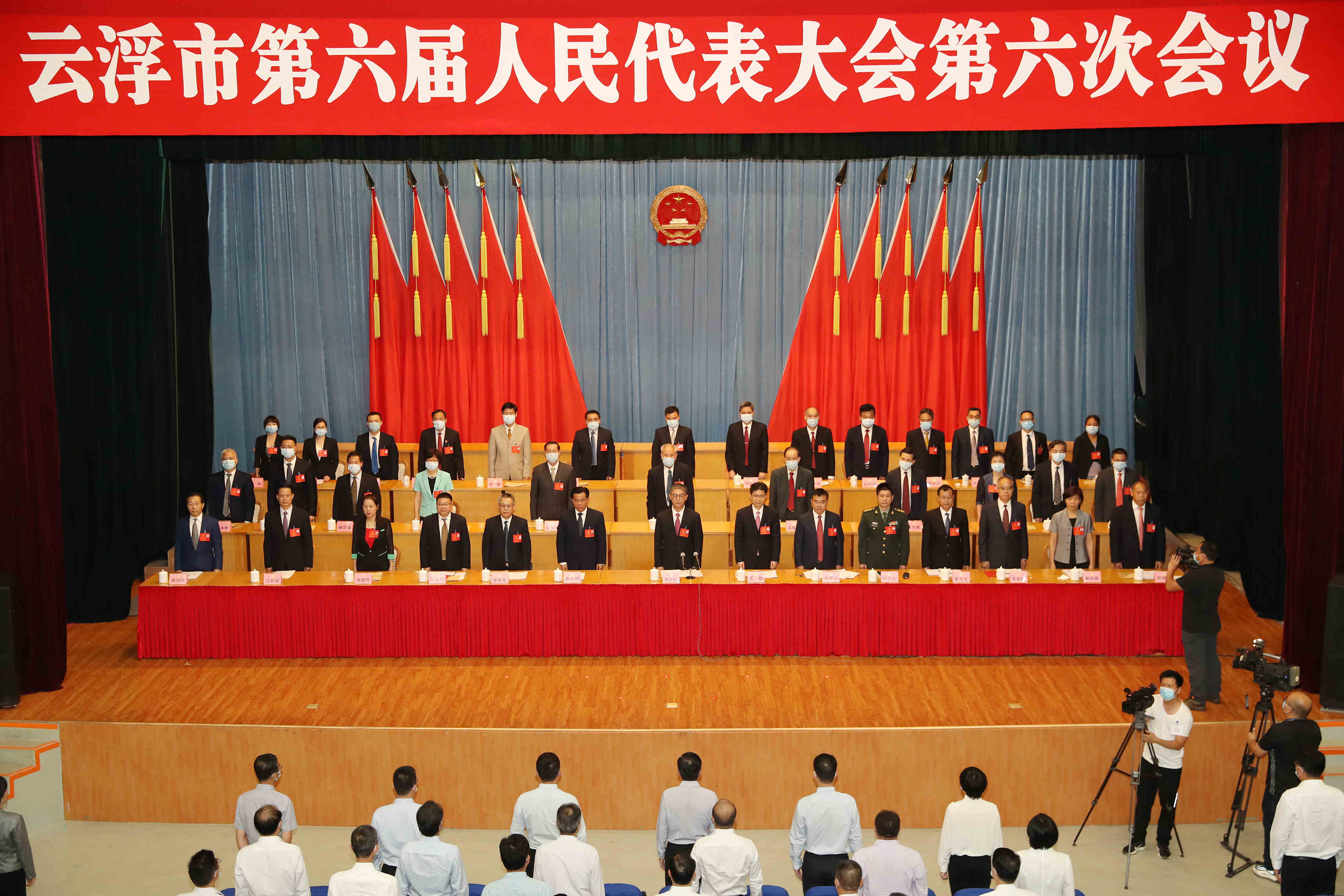 市六届人大六次会议胜利闭幕_副本