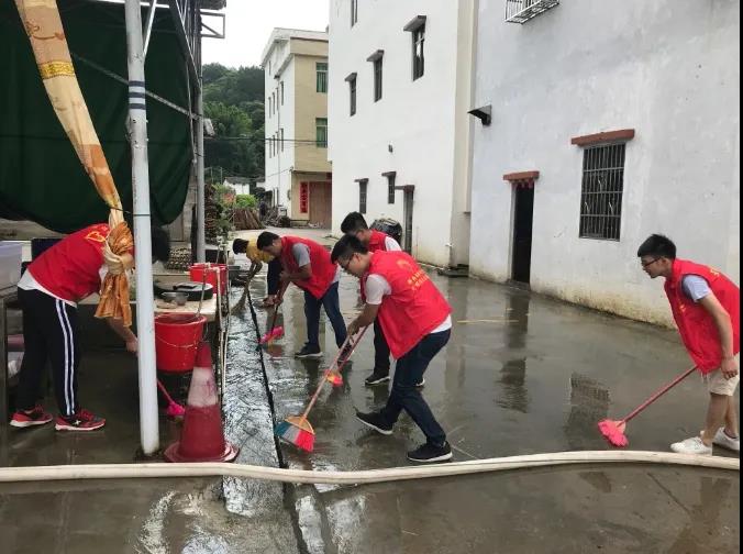 历洞：携手共筑洁净市场，助力疫情防控工作