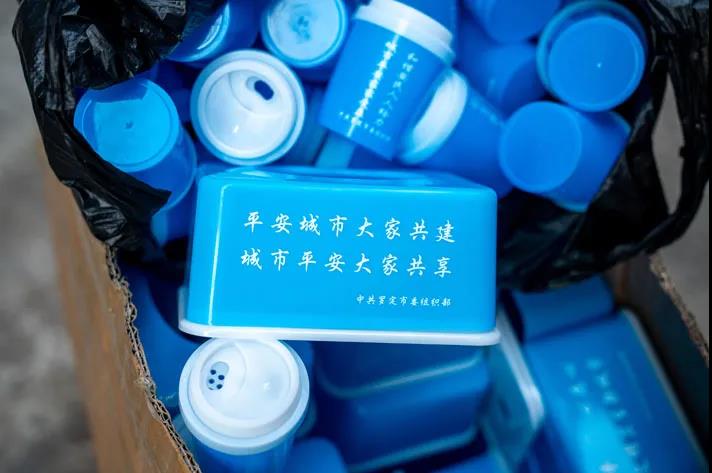 罗定市委组织部到石围社区入户宣传3