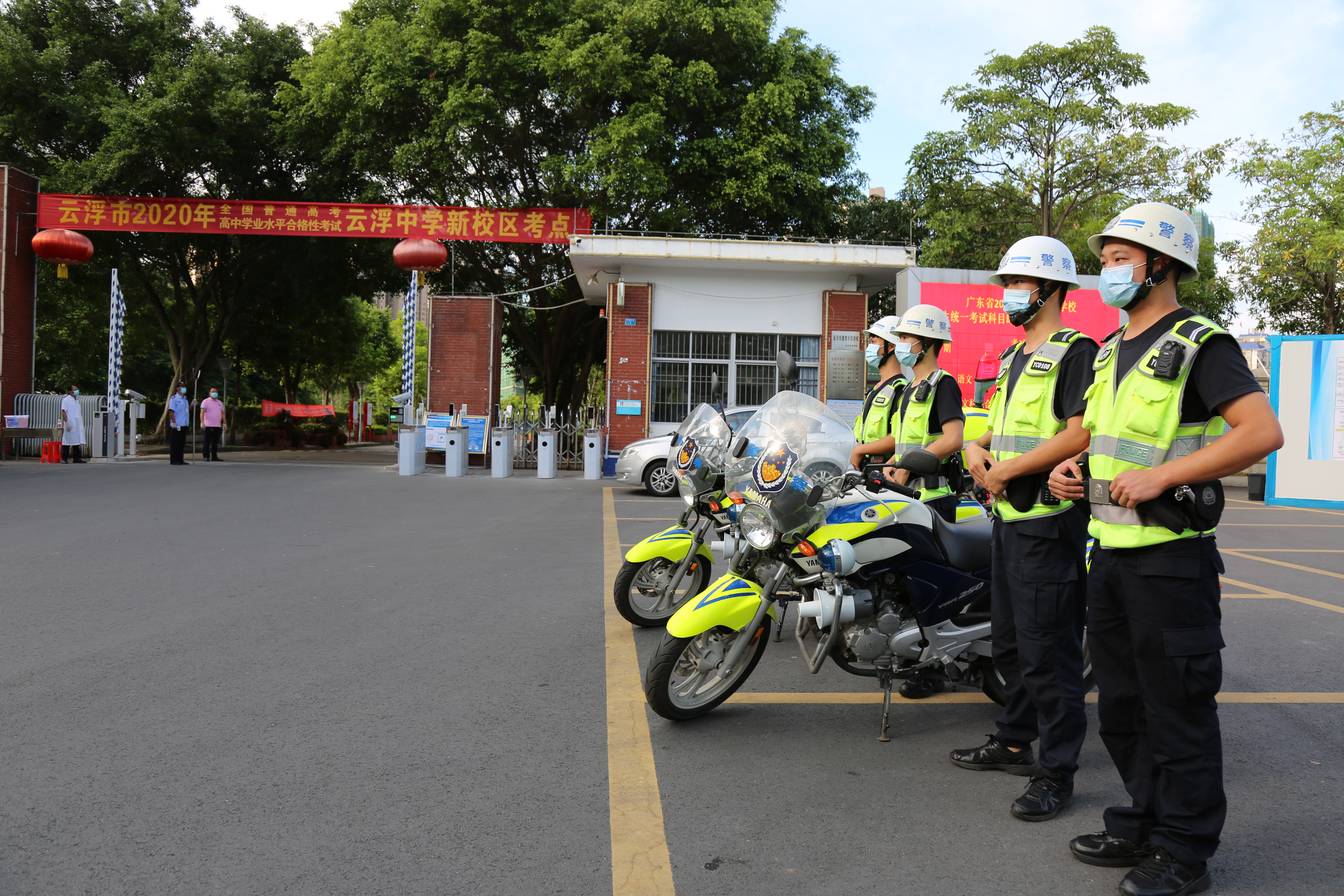 3）考生忙中出错！民警硬核护航(分离图)(847365)-20200708084527