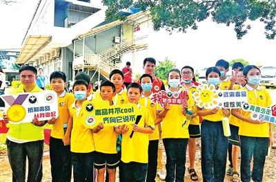 都城镇组织学生分批开展禁毒教育活动