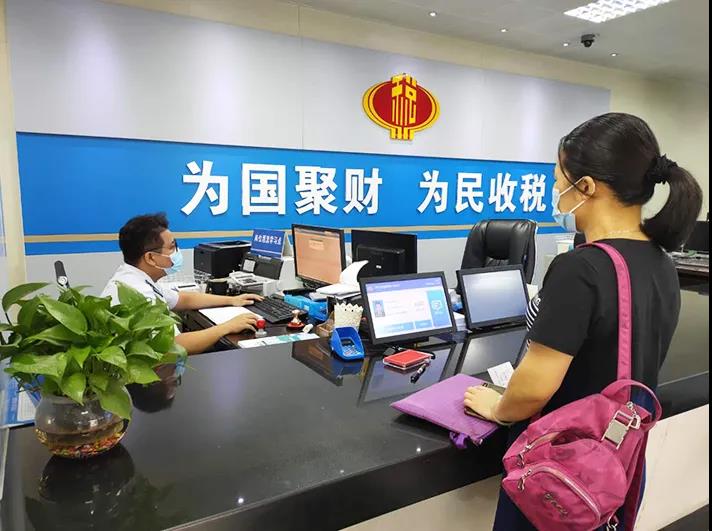 罗定税务：真情暖心服务退役士兵，社保补缴工作添保障
