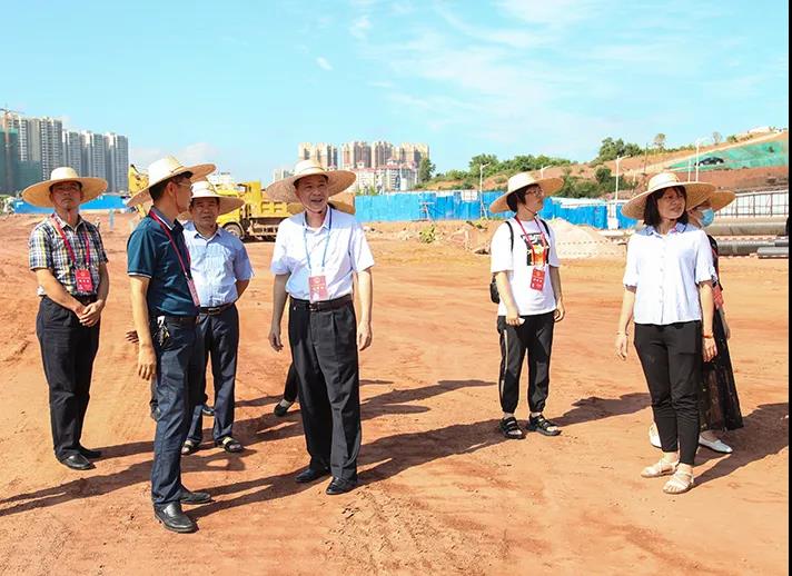 五级人大代表视察罗定重点民生工程和教育工作1