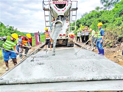 四好农村路动工建设