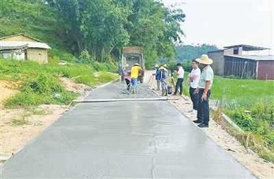 思劳镇全力建设“四好农村路”