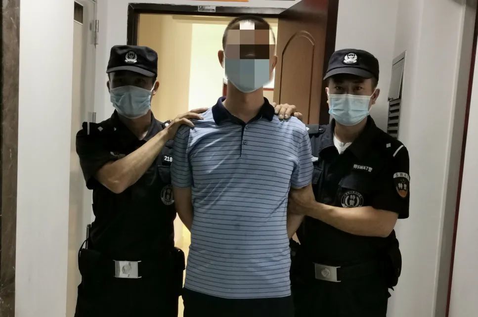 湛江海关破获案值超亿元“红油”走私案1