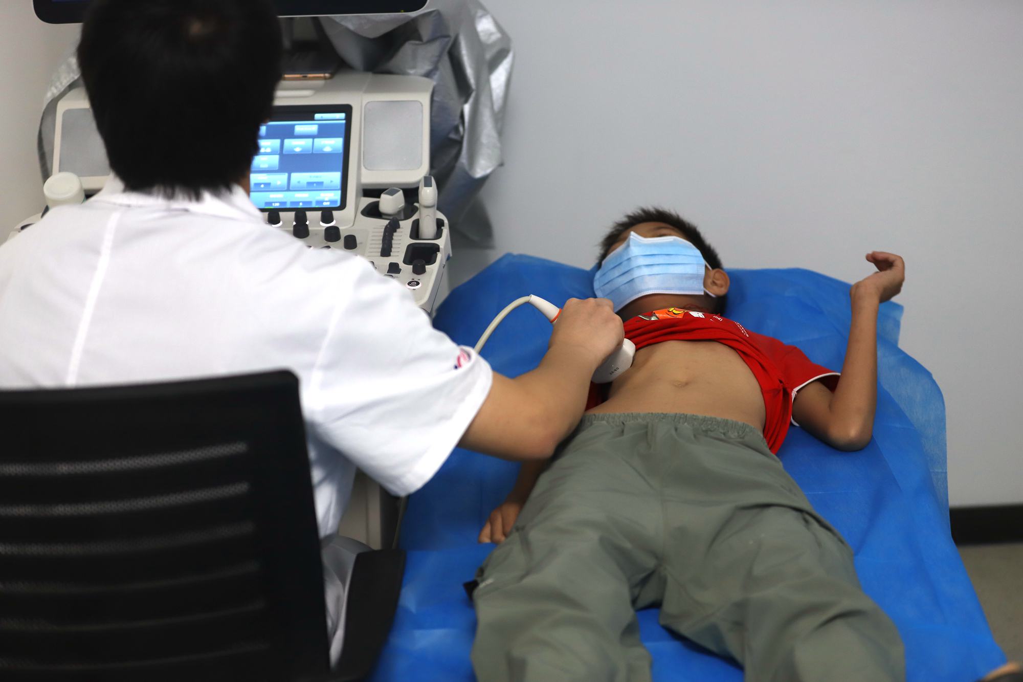 健康体检暨保险赠送公益活动正式启动 云浮555名困难学生获赠体检和保险