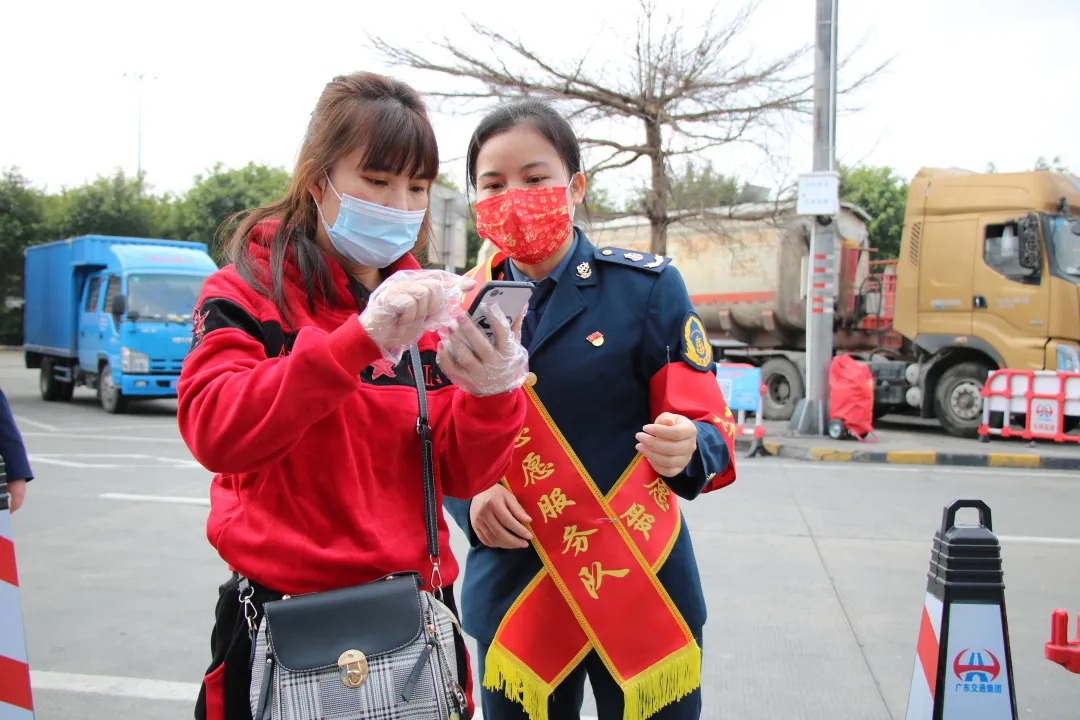 广东云梧高速志愿红 (12)
