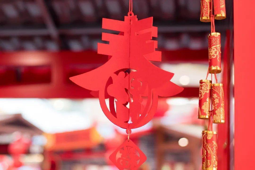 主要有“寻年味·品民俗”知识竞答活动、“春节家中宅·宅出我精彩”30分钟打卡活动、那些关于“年”的故事书籍推荐、瑞雪迎新年诗词进万家活动、“赏春意 品书香 暖万家”春节主题活动、