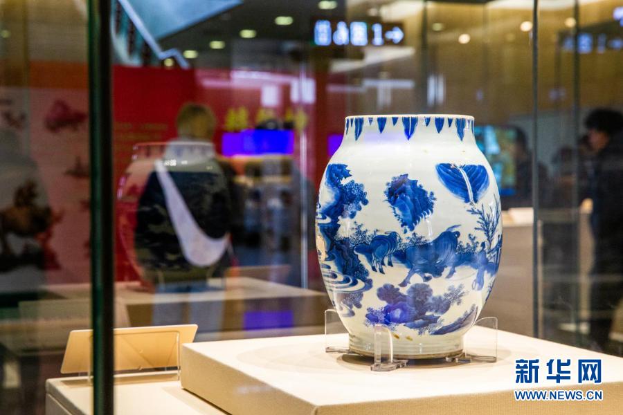 展览中含有牛元素的展品