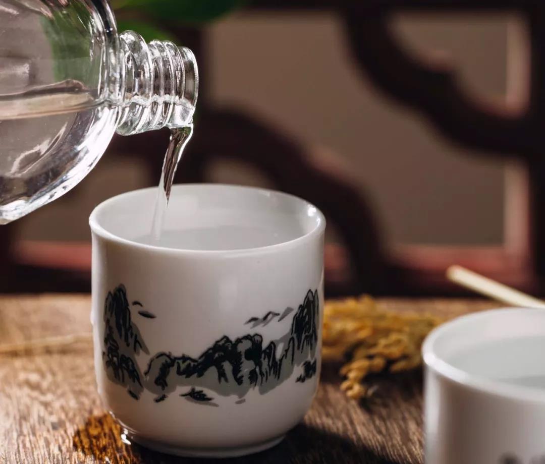 酒头茶尾饭中间