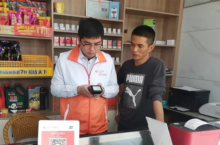 积极上门营销力争“开门红”