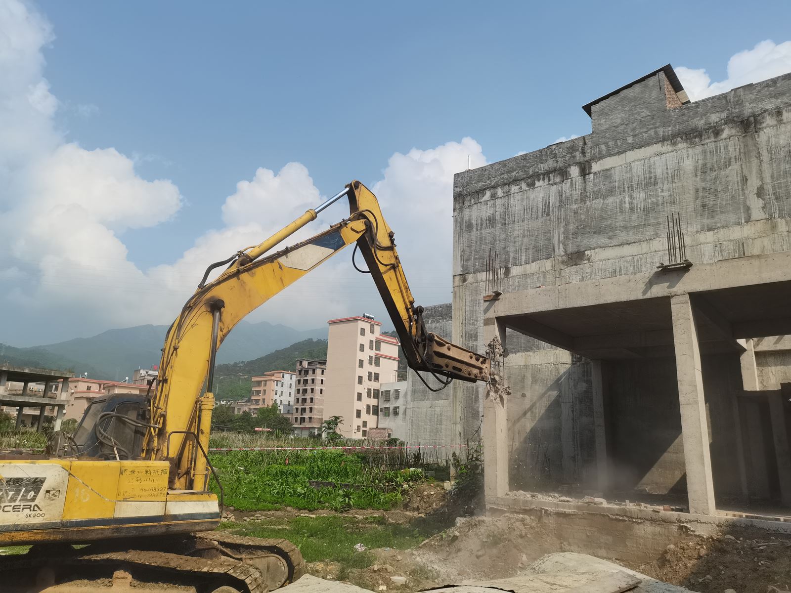 发现一宗打击一宗！云城区严厉打击乱占耕地违建违法行为1