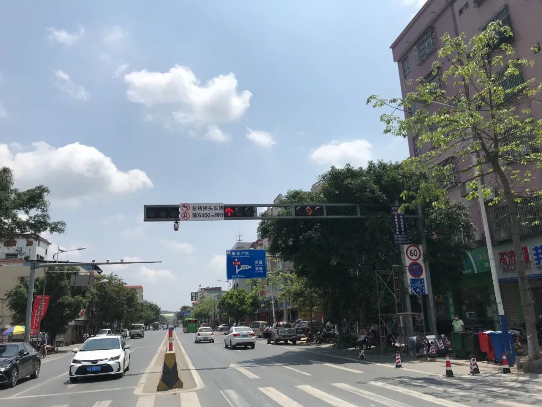 过往司机请注意云浮市城区安塘街夏洞市场路口改造