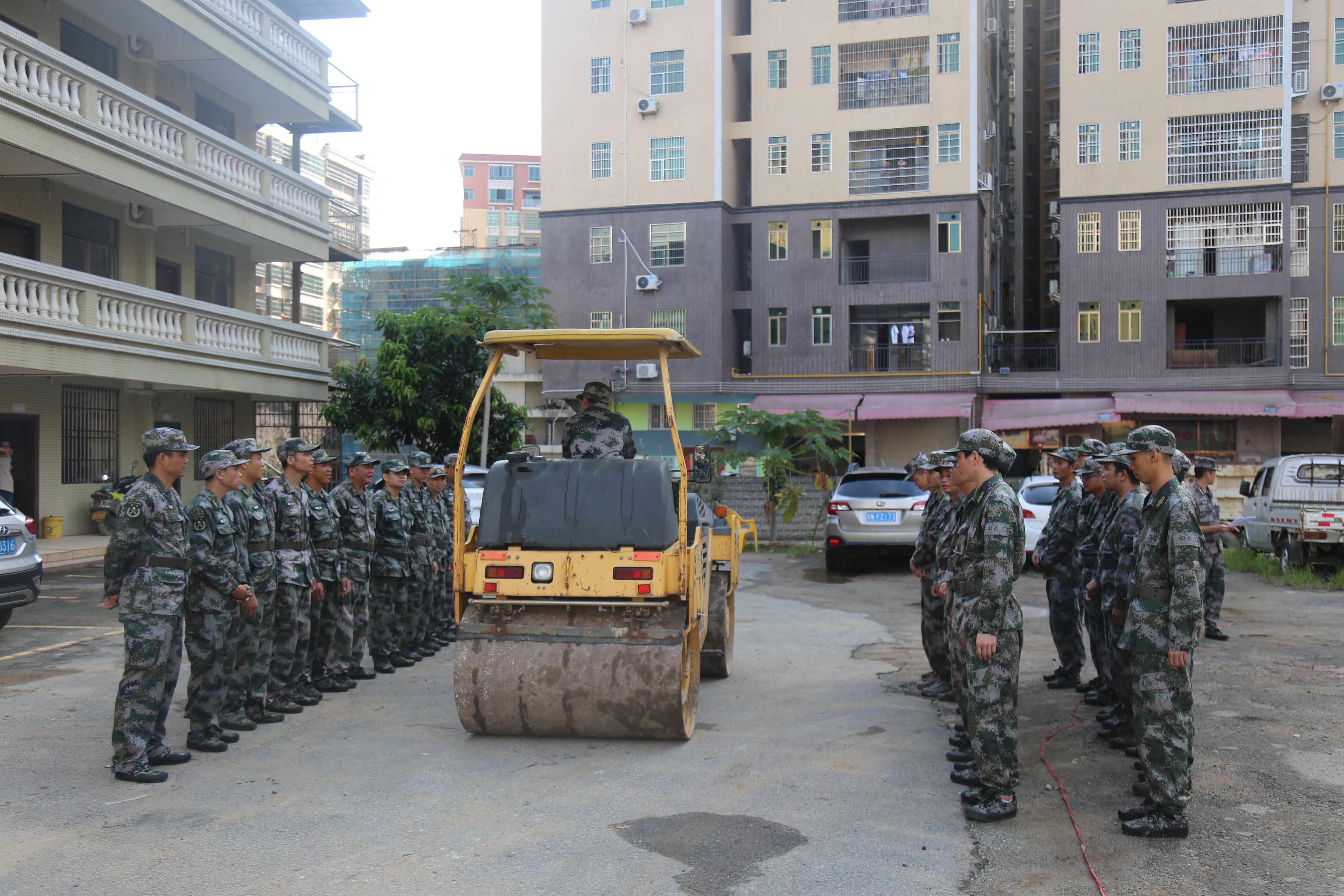 云城区组织民兵护路分队轮训