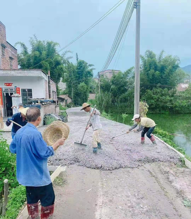 思劳：修好“农村路”，打通服务群众“最后一公里”