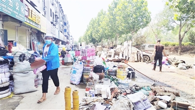 河南洪涝受灾地救灾防疫进展见闻